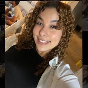 Meet your Posher, Dania